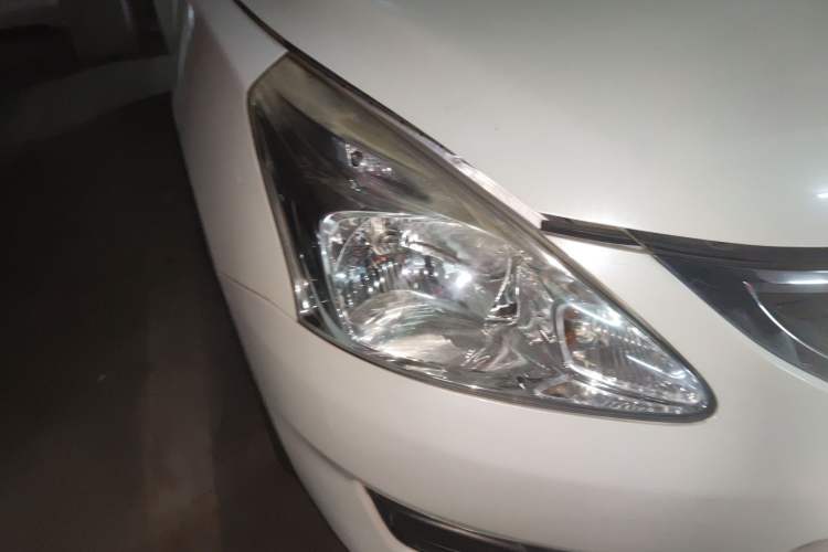 Used Nissan Tiida 2014 1.6L CVT Comfort Model

