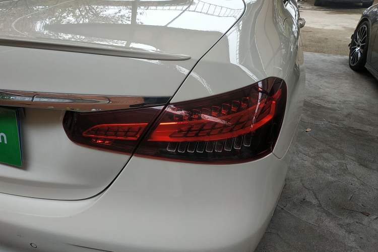 Used Mercedes-Benz E-Class 2022 E 260 Stylish Sports Edition
