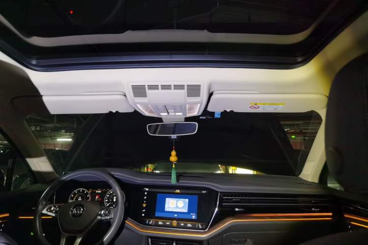 Used Volkswagen Touareg 2019 2.0TSI Ruiyi Edition China VI Standard Headliner