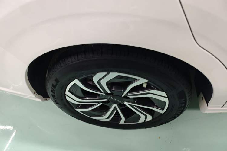 Used Dongfeng Aeolus Yixuan 2021 230T Automatic Zuiqing Edition Right Rear Wheel Hub