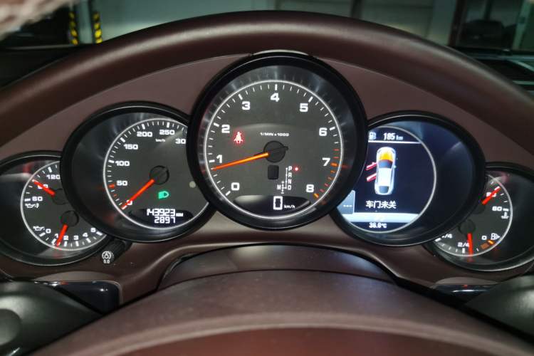 Used Porsche Panamera 2016 Panamera Executive Edition 3.0T Instrument Cluster
