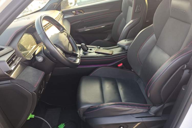 Used Lynk & Co 05 2022 2.0TD Four-Wheel Drive Dynamic Halo