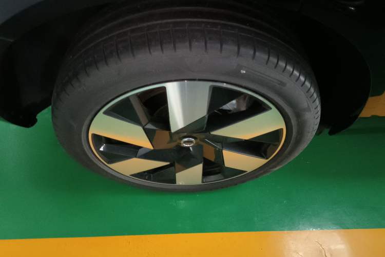 Used Volvo XC60 New Energy 2024 T8 Plug-in Hybrid Long-Range All-Wheel Drive Smart Luxury Edition