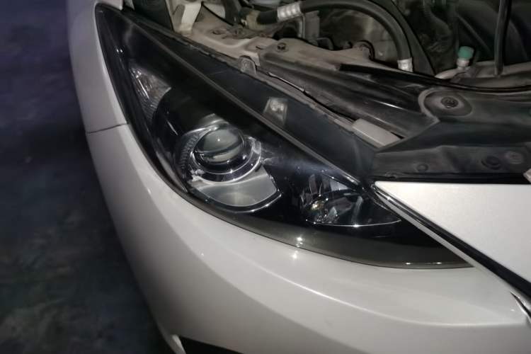 Used Mazda 3 Axela 2016 Sedan 1.5L Manual Luxury Model