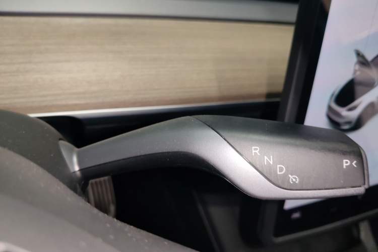 Used Tesla Model Y 2021 Long-Range All-Wheel-Drive Version