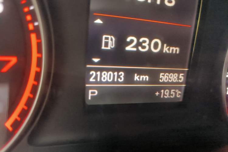 Used Audi Q3 2013 35 TFSI quattro Comfort Model Odometer Close Up