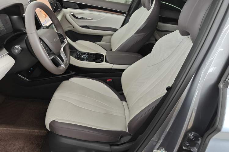 Used BYD Song PLUS New Energy 2025 DM-i 112KM Prestige Model
