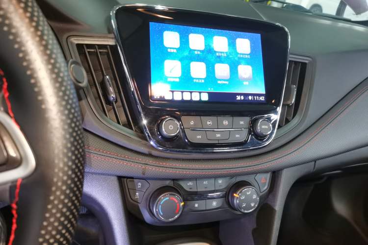 Used Chevrolet Monza 2020 Light Hybrid RS 330T Automatic Comfort Edition Audio And AC Panel