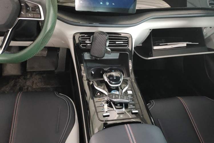 Used BYD Qin PLUS 2021 DM-i 55KM Prestige Model Gear Lever