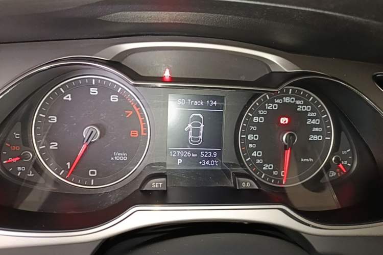 Used Audi A4L 2016 35 TFSI Collector's Edition Automatic Standard Model Instrument Cluster