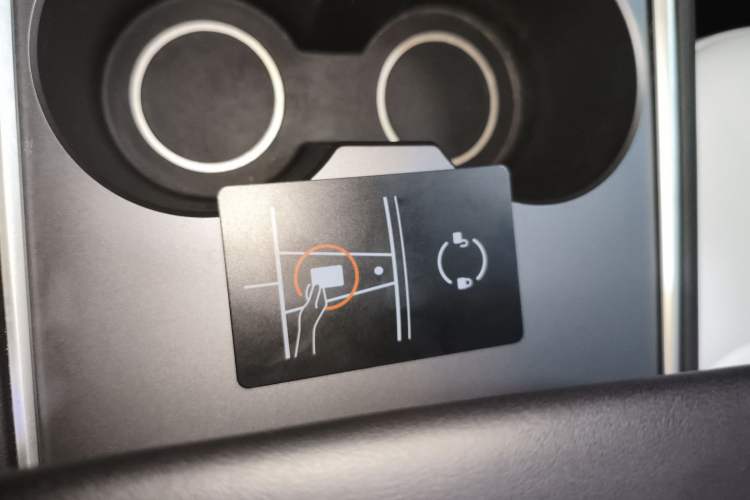 Used Tesla Model Y 2023 Long-Range All-Wheel-Drive Version