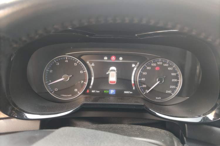 Used GAC Trumpchi GS7 2017 280T Two-Wheel Drive Luxury Model
