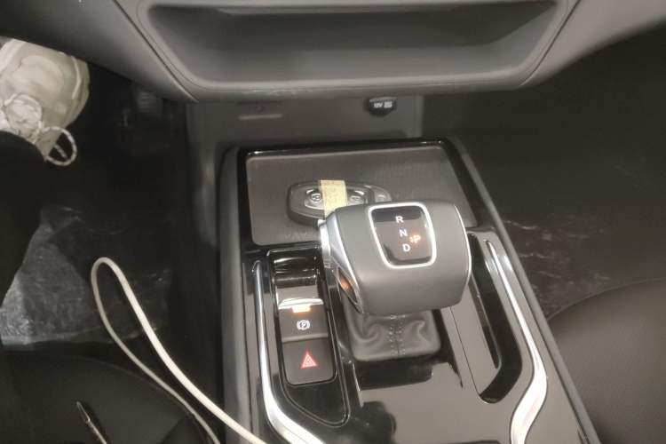 Used Hongqi E-QM5 2022 431 km Charge & Enjoy Edition