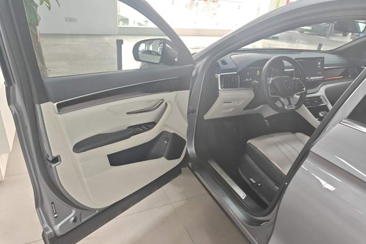 Used BYD Song PLUS New Energy 2021 DM-i 110KM Flagship PLUS Driver Seat