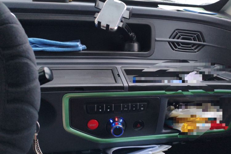 Used Chengshi 01 2021 Chuanfu Edition + 3.3KW Single-Row Closed Cargo Van Single Seat Single Battery
