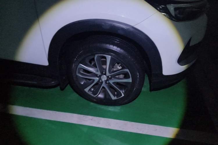 Used Buick Encore 2021 332T CVT Elite Edition Right Front Wheel Hub