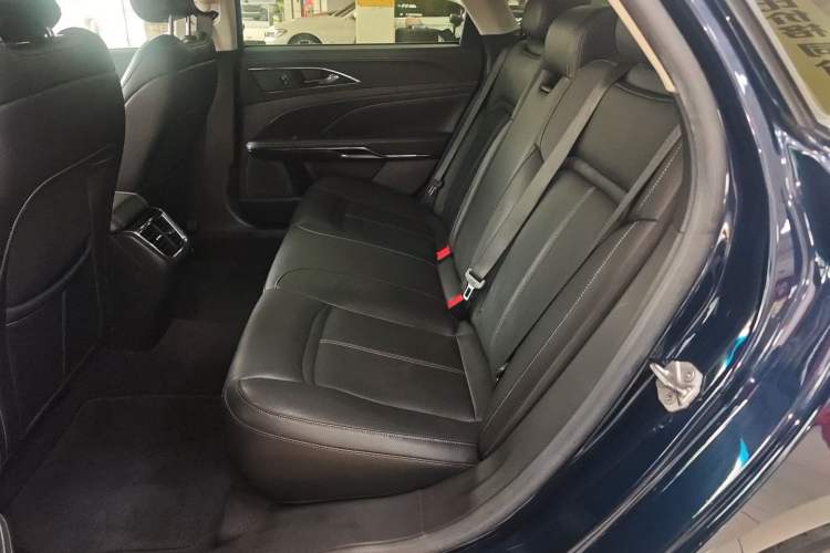 Used Ford Taurus 2017 EcoBoost 245 Fashion Edition Left Rear Seat