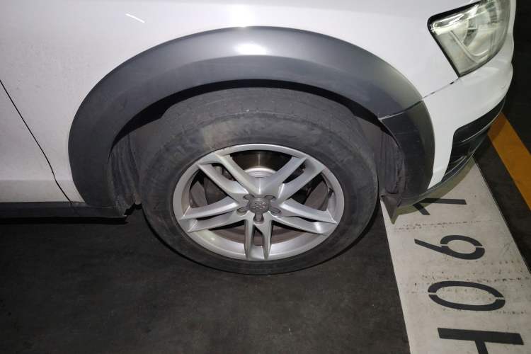 Used Audi Q5 2017 Plus 40 TFSI Technology Model
