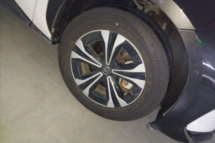 Used Toyota GAC bZ4X 2022 Long-Range Pro Right Front Wheel Hub