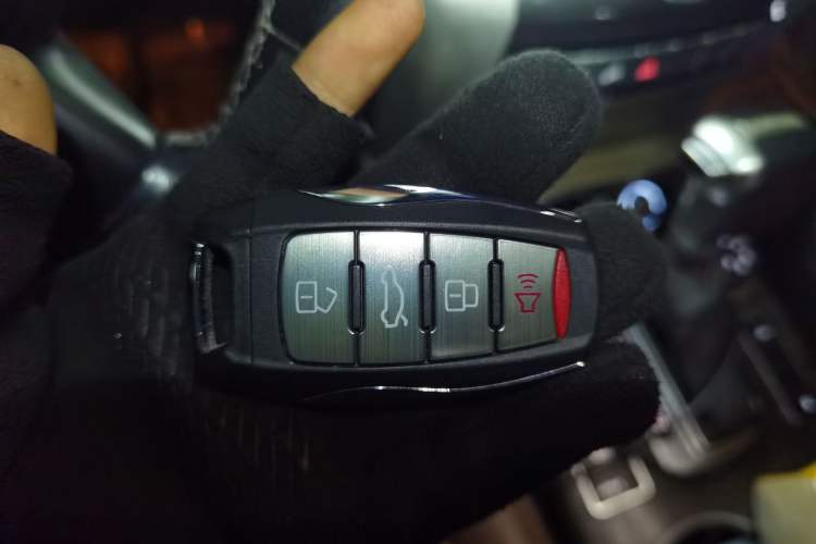 Used Haval H9 2016 2.0T Four-Wheel Drive Luxury 7-Seater