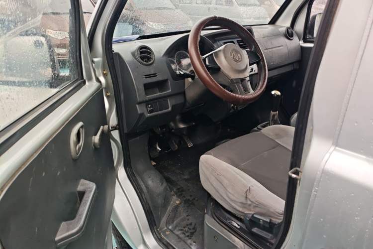 Used Dongfeng Xiaokang K07S 2015 1.2L Practical Version DK12-05 Interior 3