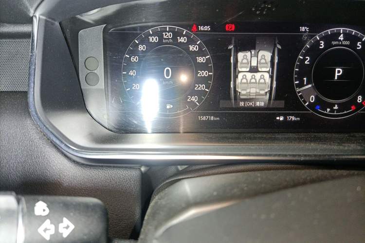 Used Land Rover Range 2018 3.0 SC V6 Grand Edition Odometer Close Up