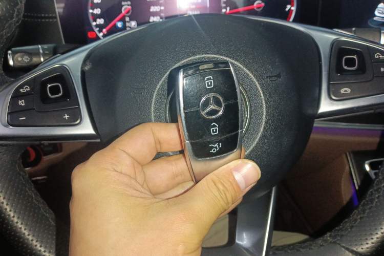 Used Mercedes-Benz E-Class 2016 E 200 L Sport Edition Vehicle Key