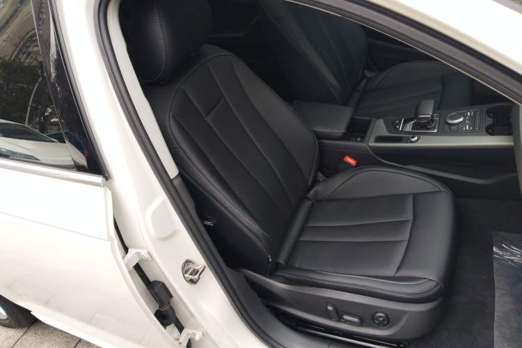 Used Audi A4L 2018 30th Anniversary Edition 40 TFSI Trendy Model