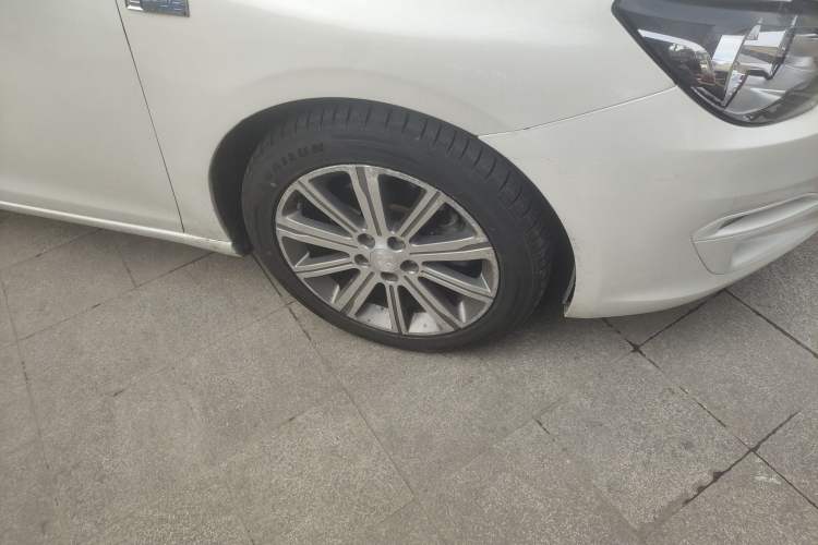 Used Peugeot 408 2016 1.6T Automatic Luxury Edition Right Front Wheel Hub