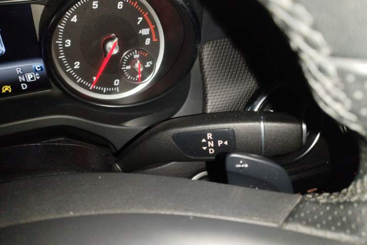 Used Mercedes-Benz GLA 2017 GLA 200 Fashion Model Gear Lever