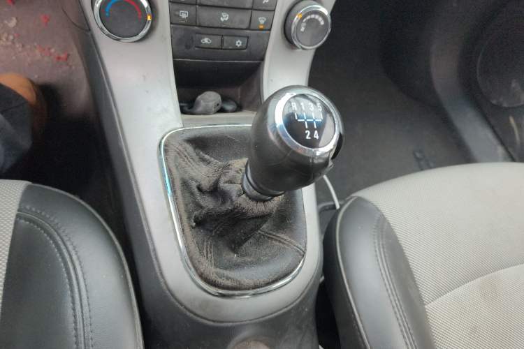 Used Chevrolet Cruze 2012 1.6L SE MT
