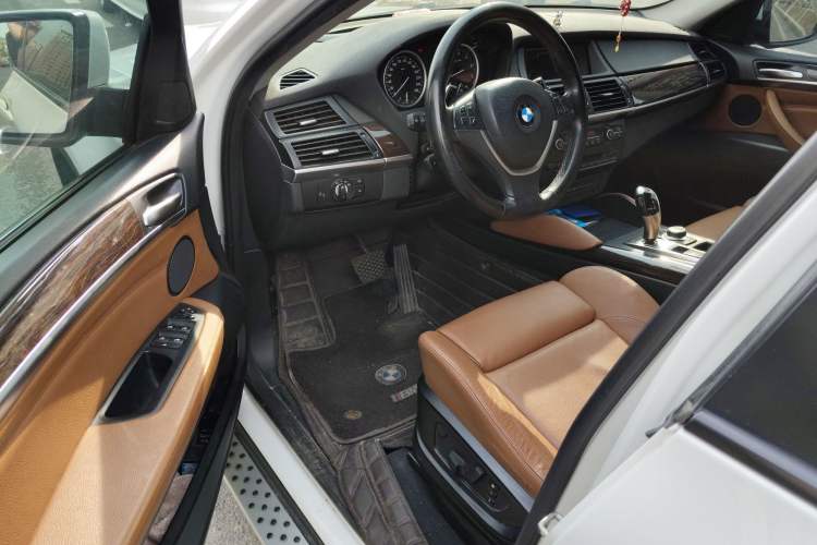 Used BMW X6 2011 xDrive35i
