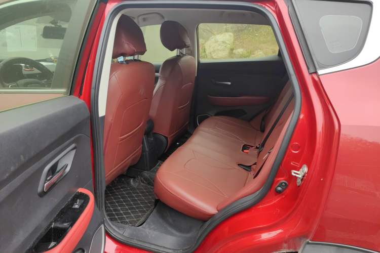 Used Haval H2s 2017 Red-Label 1.5T Dual-Clutch Comfort Model
