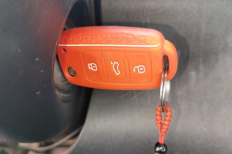 Used Brilliance Junjie FRV 2008 1.3L Manual Comfort Version Vehicle Key