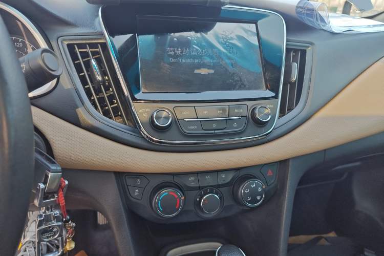 Used Chevrolet Monza 2020 320 Automatic Enjoyment Edition Audio And AC Panel