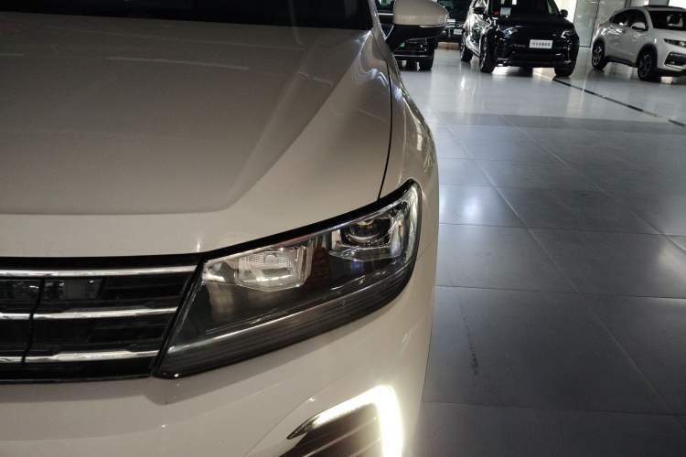 Used Volkswagen Tiguan L New Energy 2020 430 PHEV Plug-in Hybrid Prestige Edition Left Front Headlight