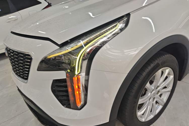 Used Cadillac XT4 2018 28T Two-Wheel Drive Tech Version