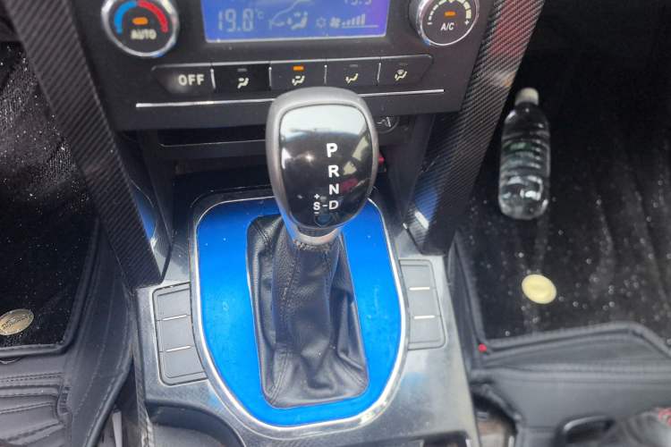 Used Huanghai N3 2018 2.4T Automatic 2WD Prestige Edition 4K22D4T