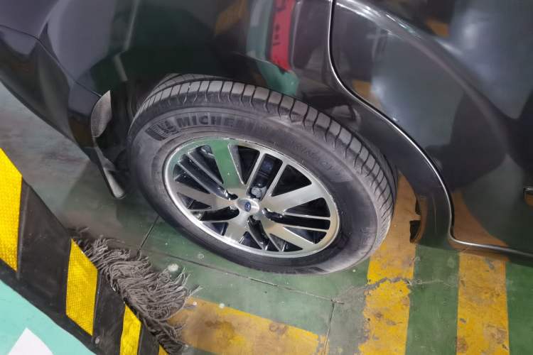 Used Ford S-MAX 2008 2.3L 7-Seater Luxury Version
