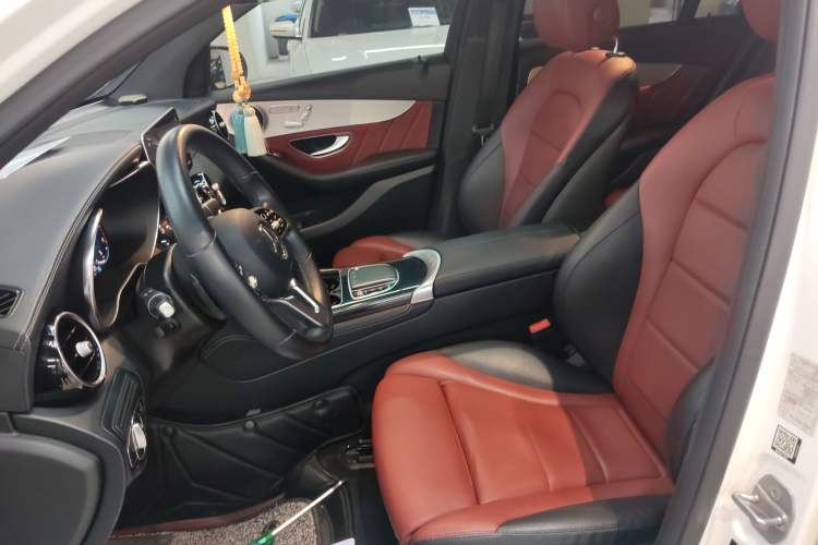 Used Mercedes-Benz GLC Coupe 2020 GLC 260 4MATIC Coupe SUV
