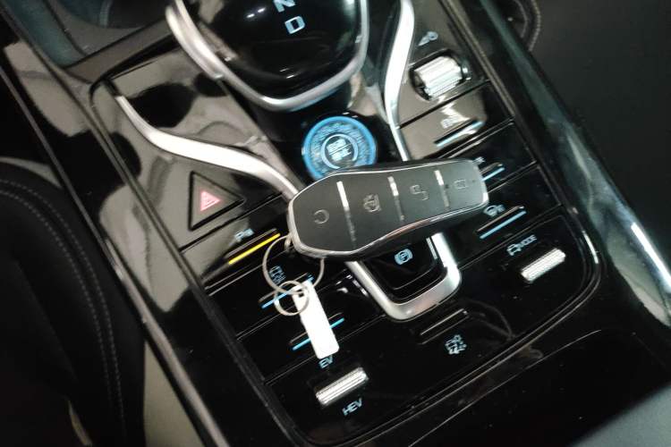 Used BYD Qin PLUS 2021 DM-i 55KM Prestige Model Interior 1