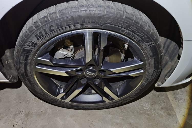 Used Audi A4L 2020 40 TFSI Fashion Dynamic Model Right Front Wheel Hub