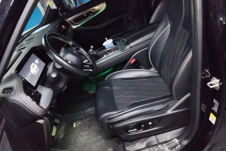 Used GAC Trumpchi GS8 2022 Dual-Engine Series 2.0TM Two-Wheel Drive Prestige Edition (7 Seats)
