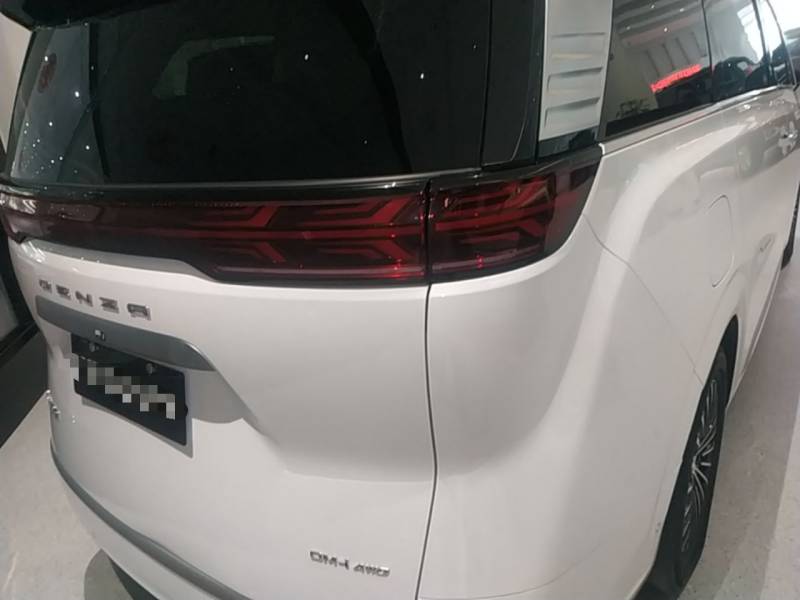 Used Denza D9 2024 DM-i 980 Four-Wheel Drive Flagship Model — 7
