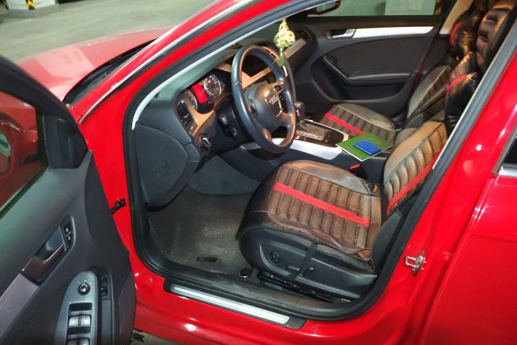 Used Audi A4L 2012 2.0 TFSI automatic standard version