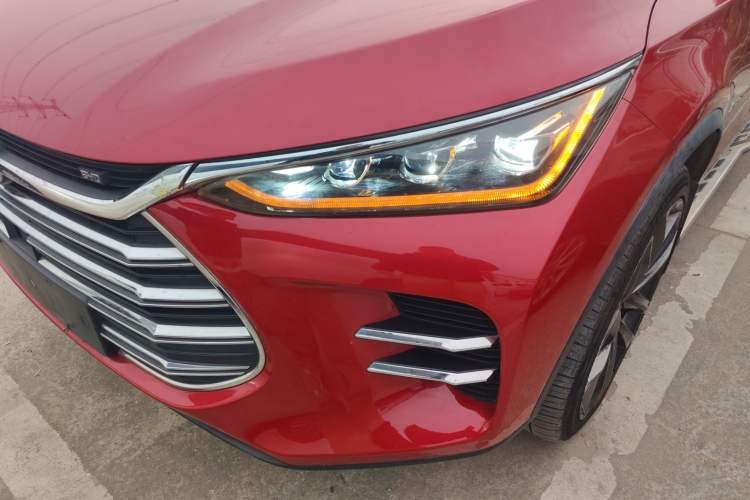 Used BYD Tang New Energy 2018 DM 2.0T All-Wheel Drive Smart Connectivity Luxury Model 7 Seats China V Emission Standard
