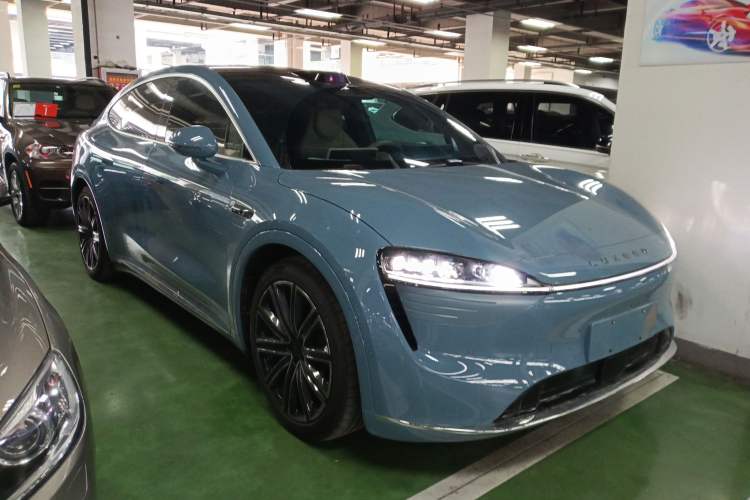 Used Hima Luxeed R7 2024 All-Electric 667 km Max Exterior 1