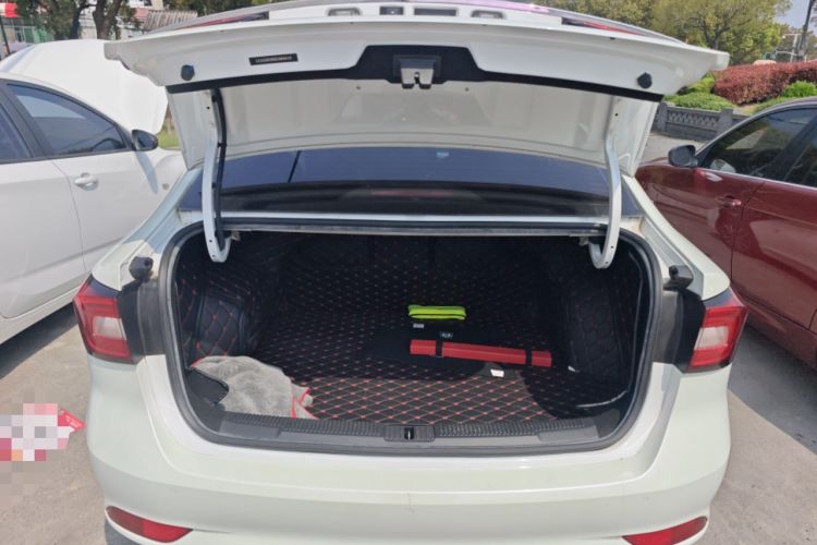 Used Roewe i5 2019 20T Automatic SmartConnect Luxury Prestige Edition Trunk