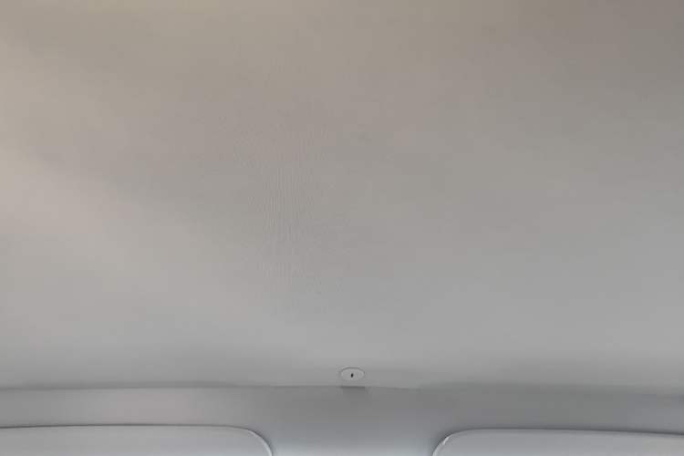 Used Tesla Model Y 2023 Long-Range All-Wheel-Drive Version