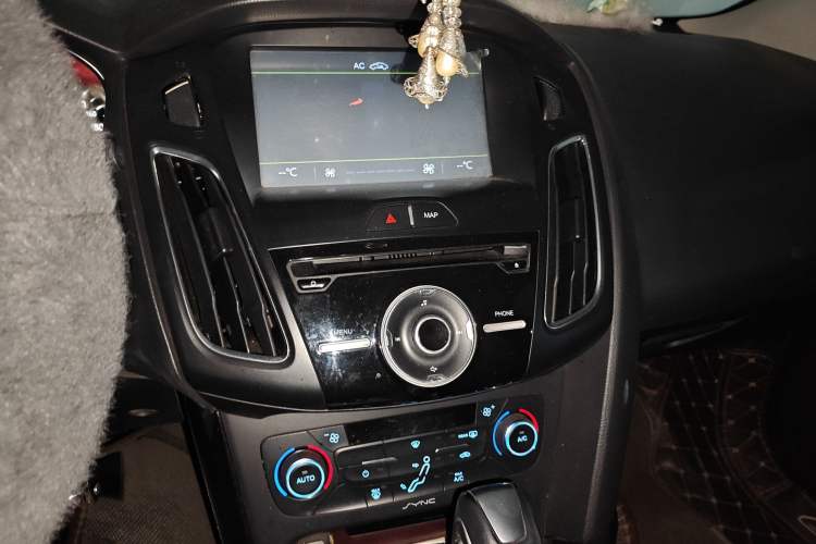 Used Ford Focus 2015 Hatchback 1.6L Automatic Fashion Edition
